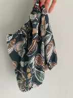 Giraffe Muslin Snood