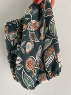 Giraffe Muslin Snood
