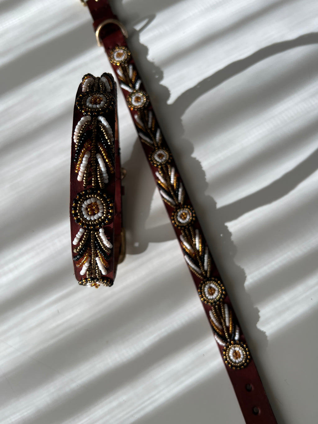 Collare Swahili fiore nero