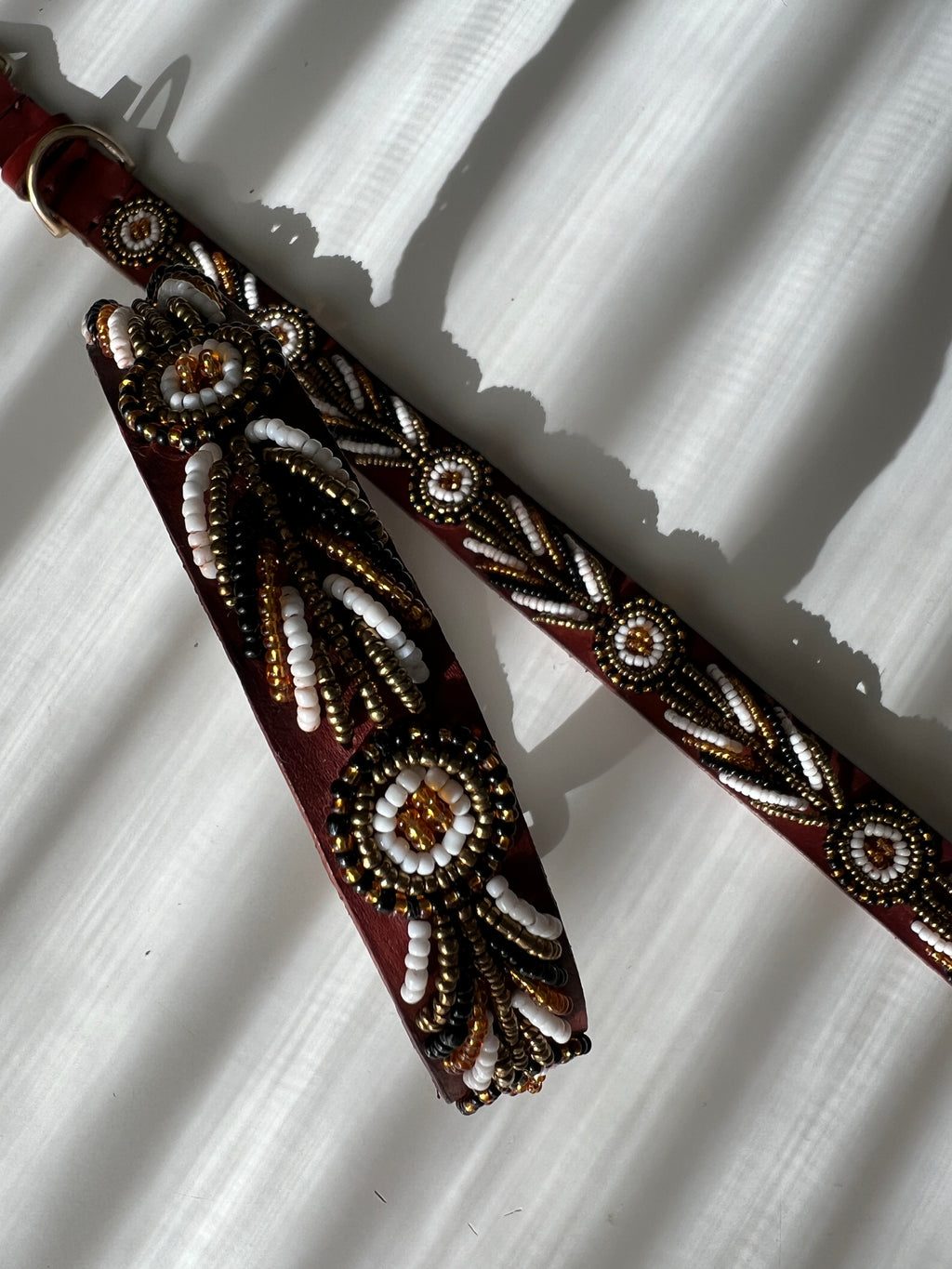 Collare Swahili fiore nero