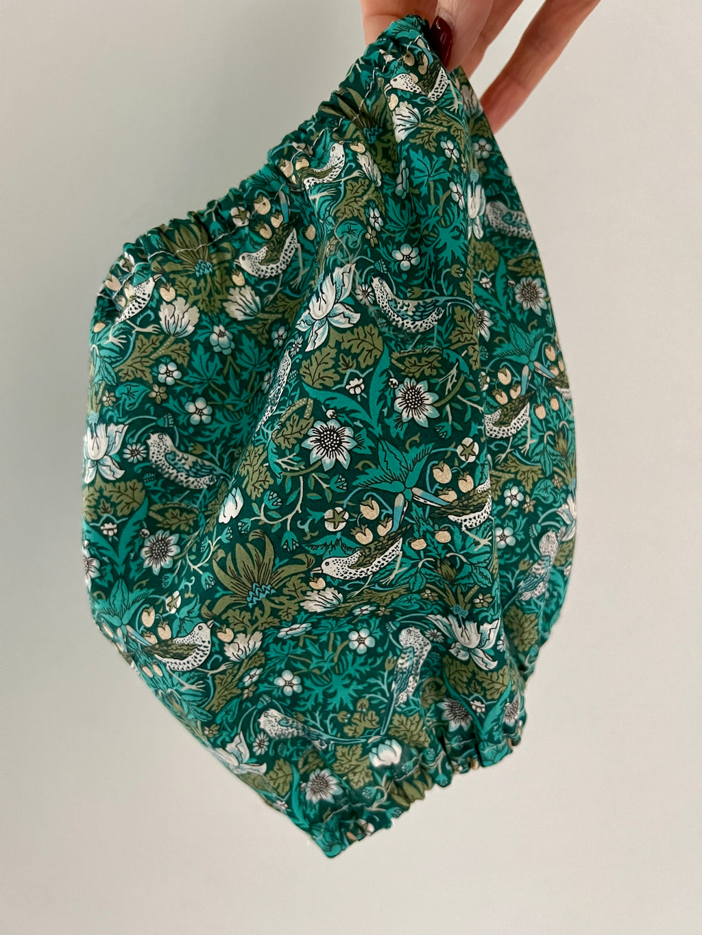 Paraorecchie in Liberty London William Morris