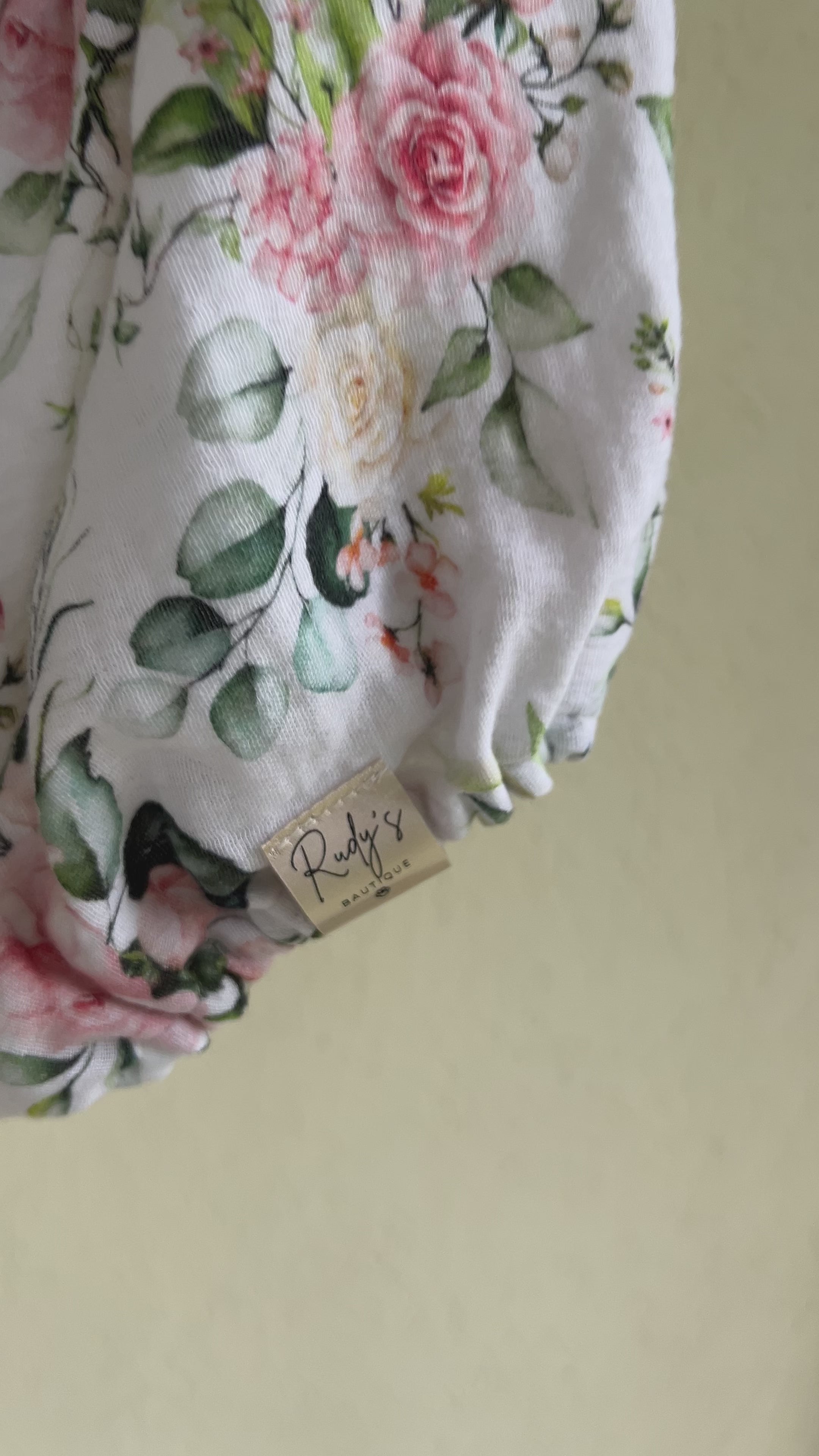 Paraorecchie in Mussola Rose Romantiche